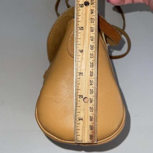 Leather Tan Small Crossbody Bag - Picture 5 of 6